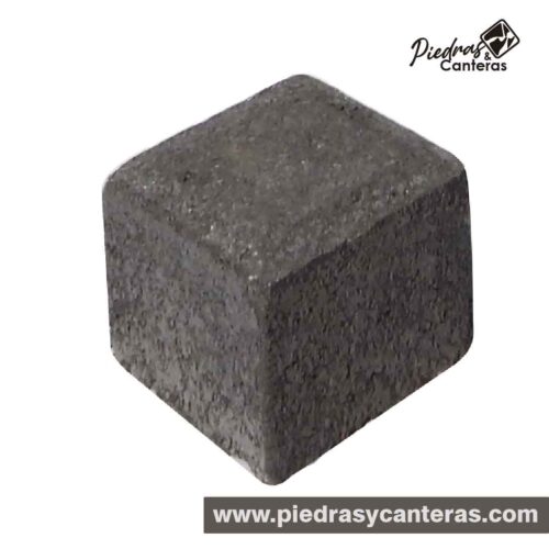 Adocreto Cuadrado 10x10cm. es un adoquín de concreto de alta resistencia, sus características son: