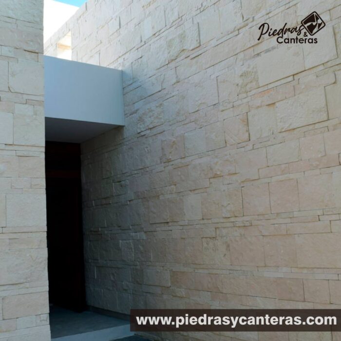 Enduelado Blanca Galarza  es una cintilla de piedra natural ideal para interiores y exteriores, es una piedra de alta resisitencia, tiene monocromaticas en color blanco. Sin embargo.