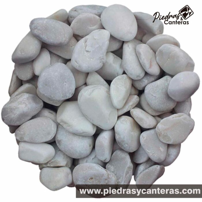 La Piedra de Mármol Blanca 1.5" es una piedras 100% natural.