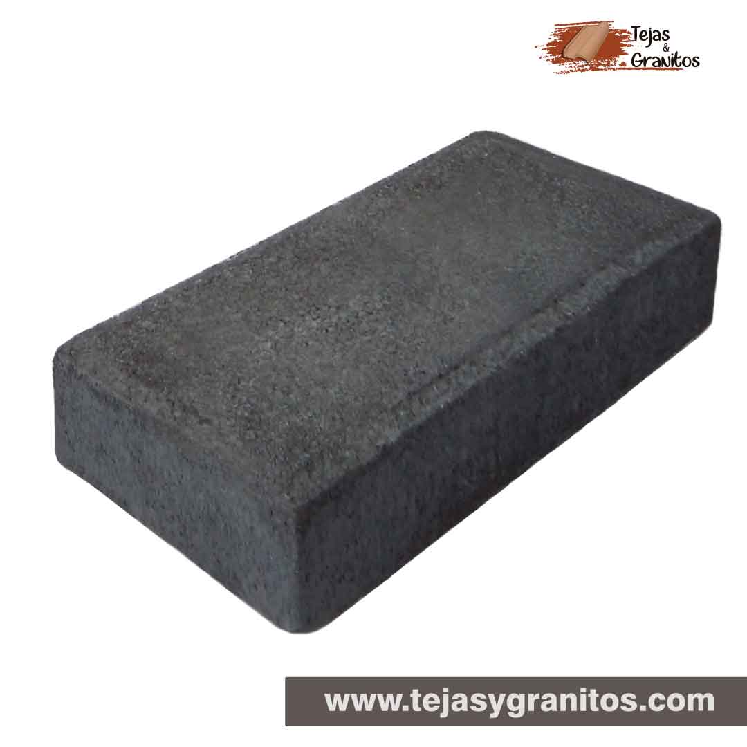 Adocreto Rectangular 40x20cm. es un adoquín de concreto de alta resistencia, sus características son: