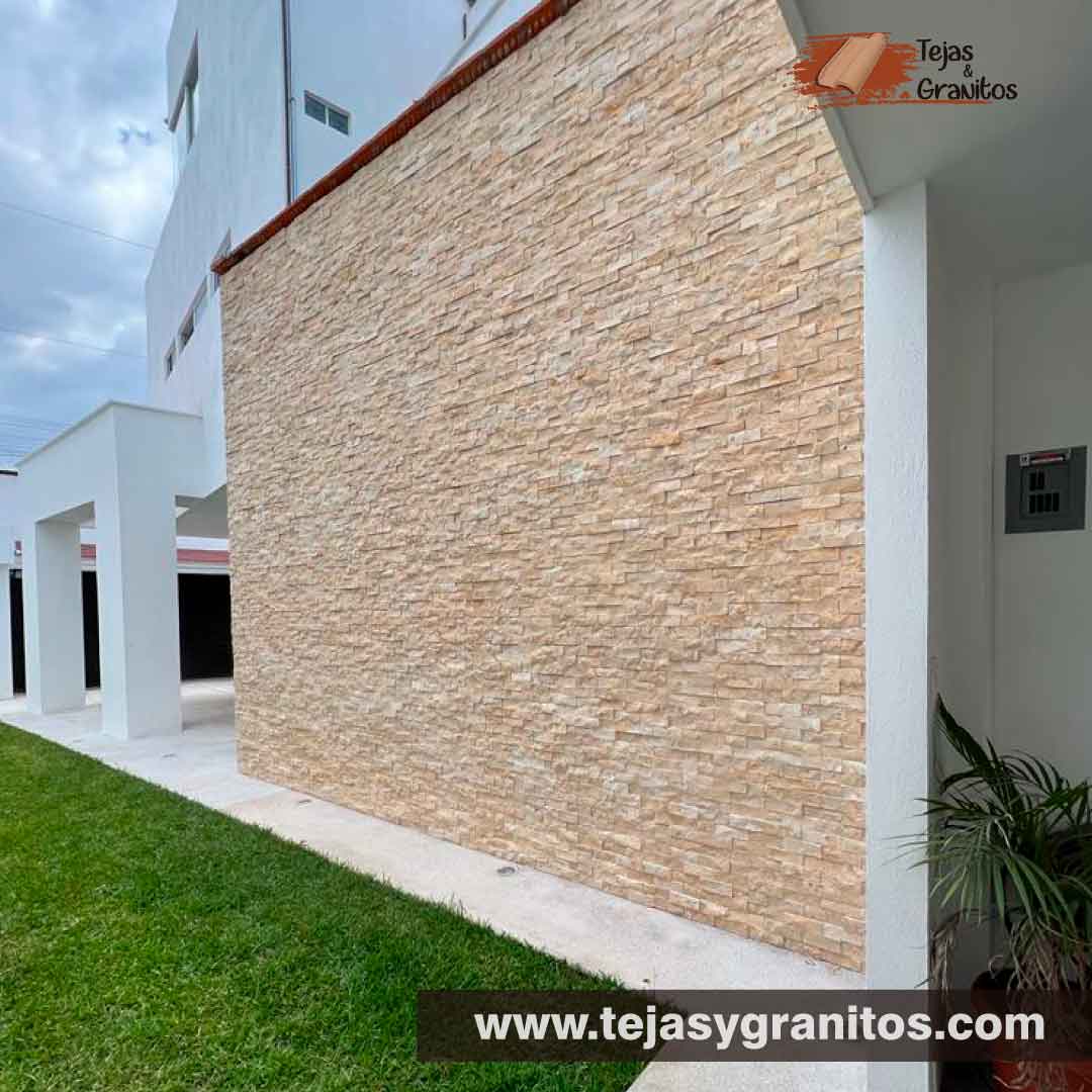 Marmuro Dorado Tepeji es una cintilla de mármol ideal para interiores y exteriores, es de mármol natural tronchado en color dorado beteado.