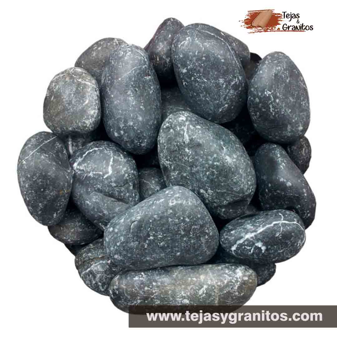 La Piedra de Mármol Negra 2.5" es una piedras 100% natural.