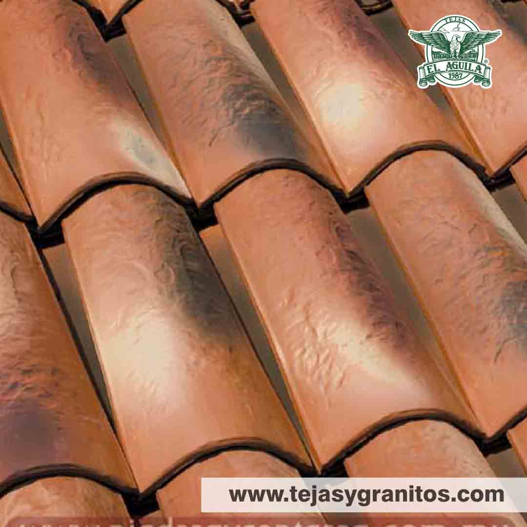 La Teja Casa Grande Santa Barbara tiene base color natural y tres esmaltes aplicados sobre la teja.